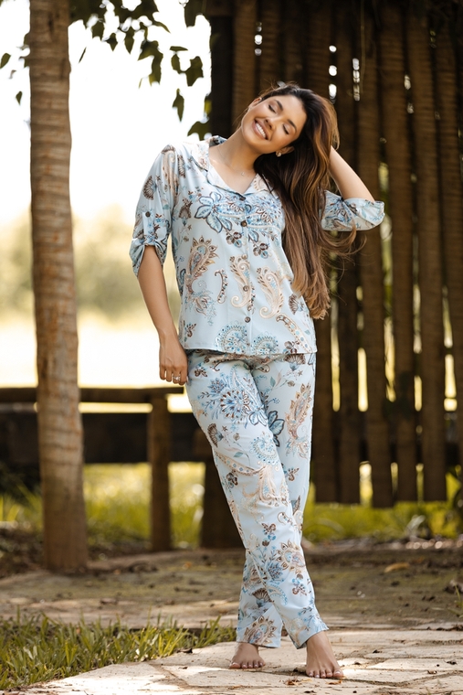 Pijama Feminino Cetim Premium Fosco Estampado Confortável Manga Curta Azul Elegante
