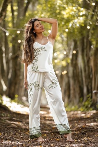Pijama de Alça e Calça em Cetim Feminino Luxo Toque Sedoso